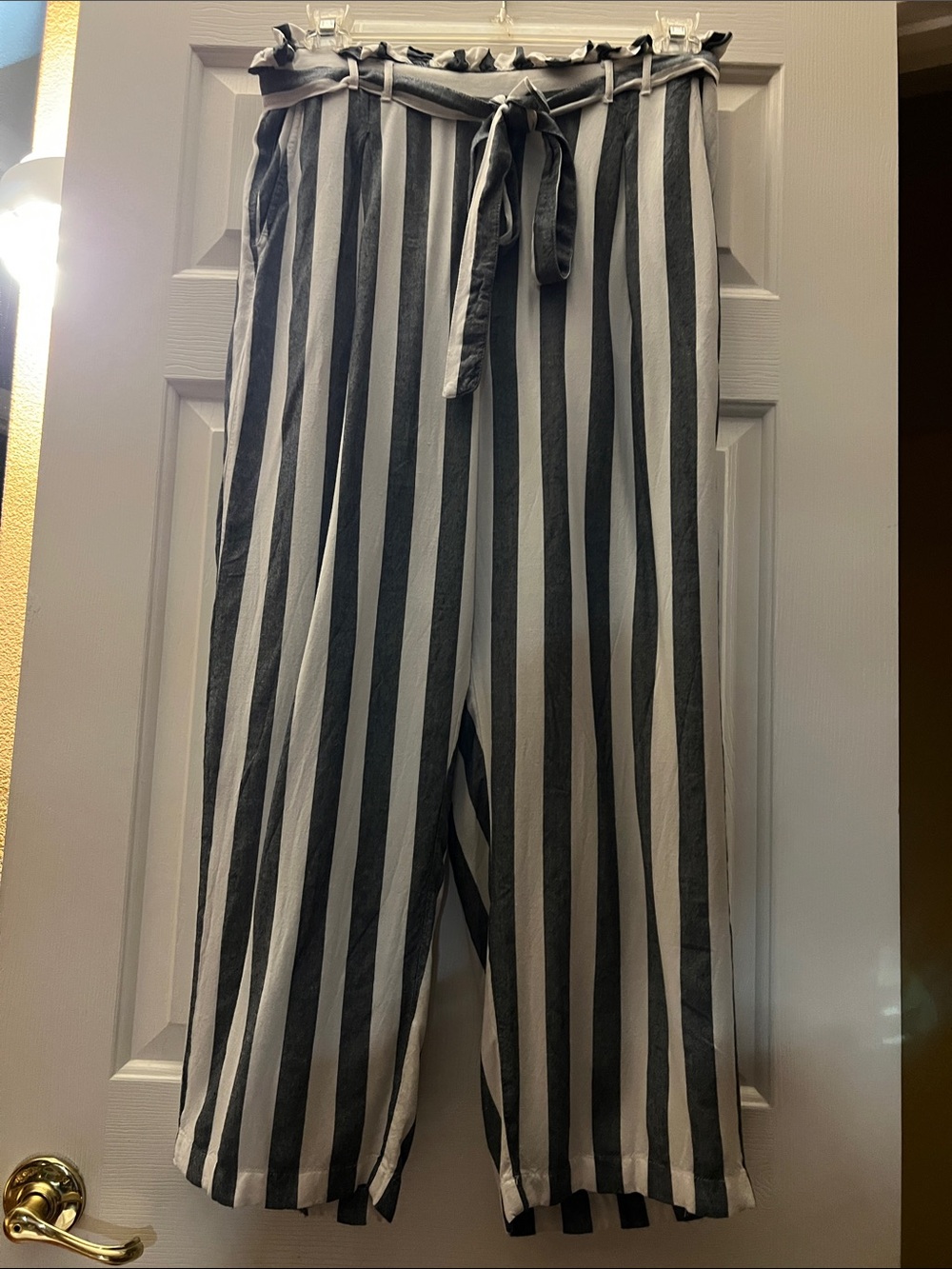 American Eagle Paper bag pants
 ( Elegant fabric ) ( wider legs )